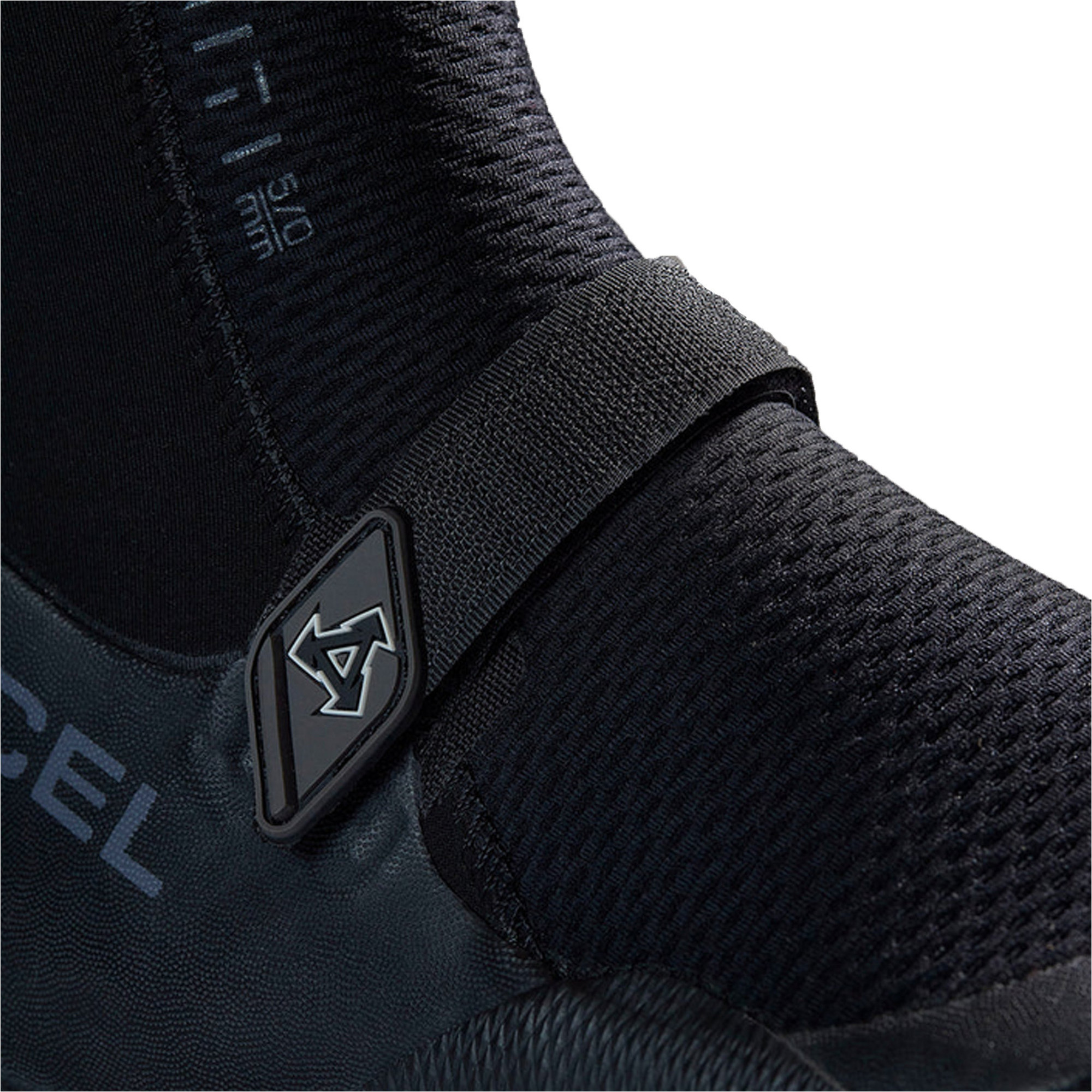 2024 Xcel Infiniti 5mm Split Toe Wetsuit Boots AT057020 Black